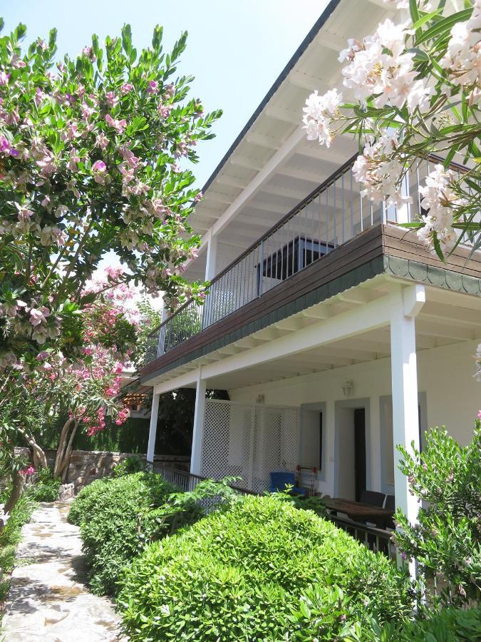 Arriba Pension & Restaurant Gümüşlük Extérieur photo