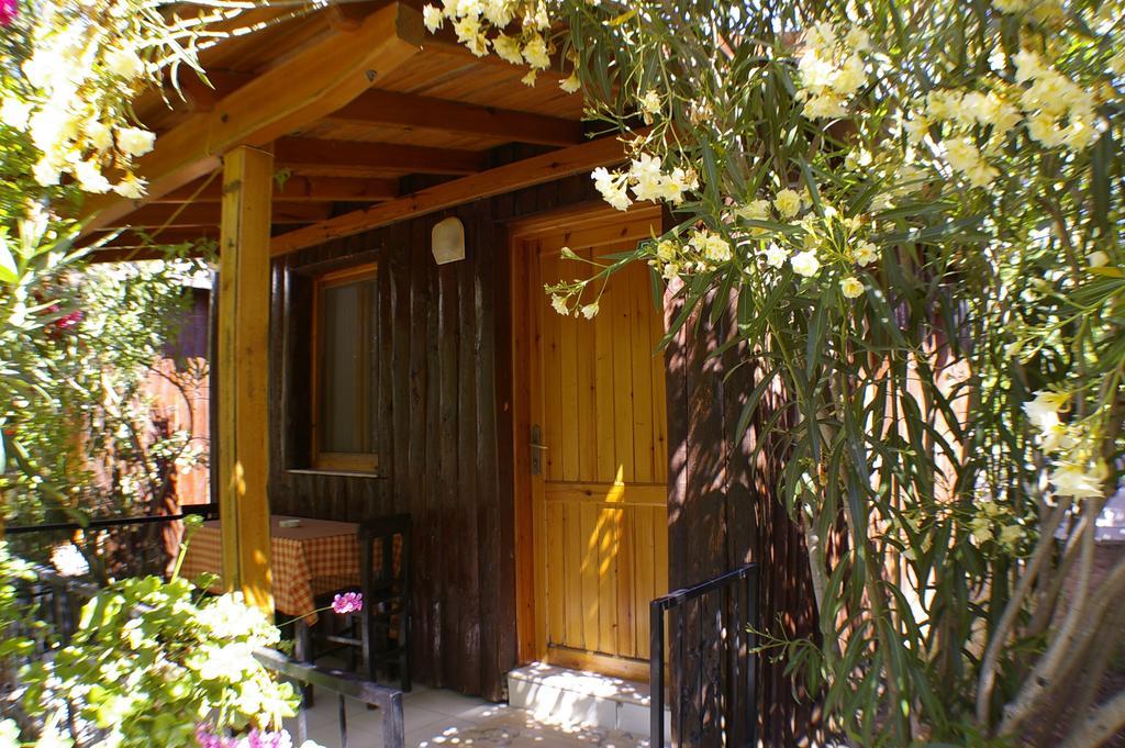 Arriba Pension & Restaurant Gümüşlük Extérieur photo